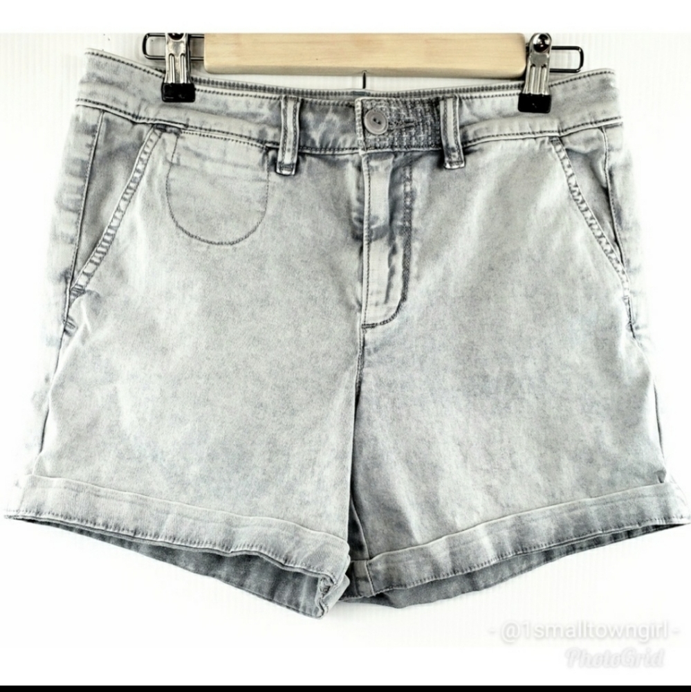 Anthropologie Chino bermuda shorts 27 relaxed